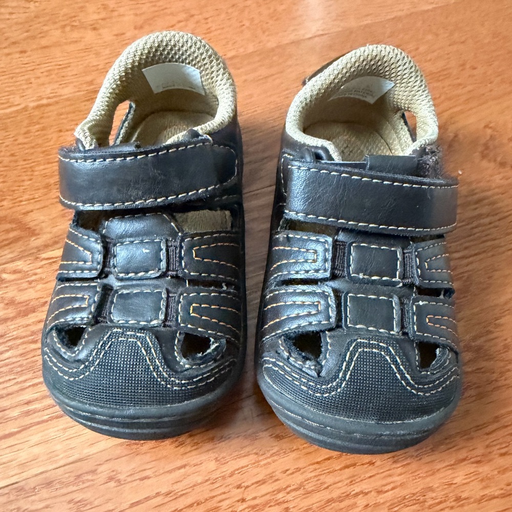 Stride Rite Amos Brown Leather Sandals